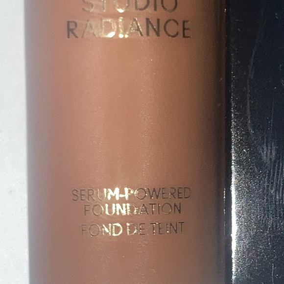 x1 MAC NC55 STUDIO RADIANCE SERUM POWDERED FOUNDATION BRAND NEW BOXED - Picture 5 of 11